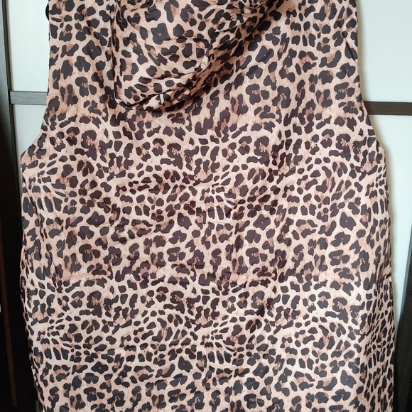 Leopard Puffer Vest! - Picture 3 of 3